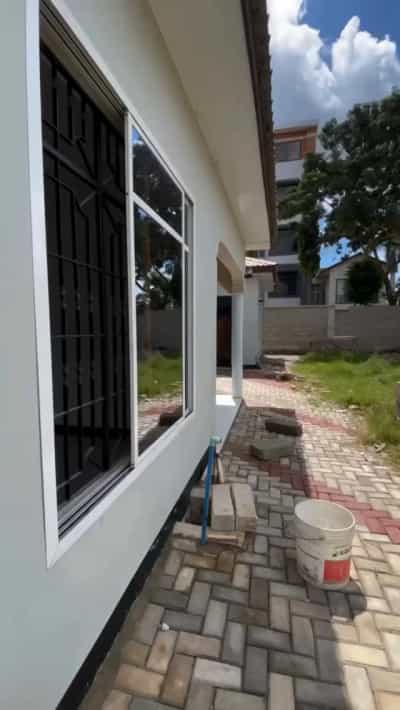 Apartment ya vyumba viwili inapangishwa Mbezi Beach, Dar Es Salaam