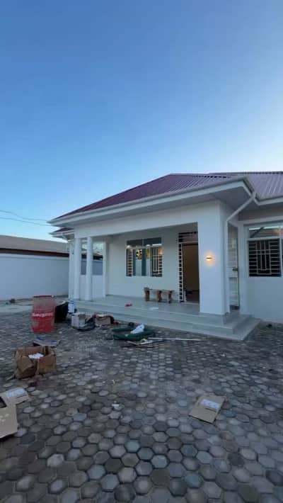 Nyumba ya vyumba vitatu inapangishwa Kinondoni, Dar Es Salaam