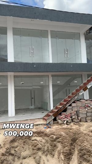 Duka linapangishwa Mwenge, Dar Es Salaam