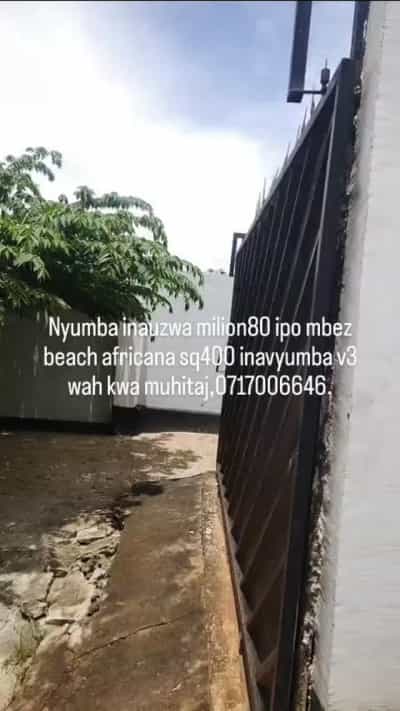 Nyumba ya vyumba vitatu inauzwa Mbezi Beach Africana, Dar Es Salaam (400 sqm)