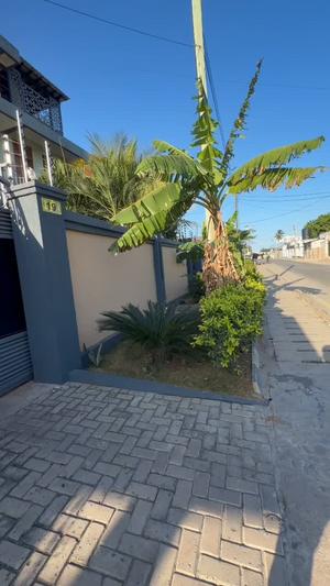 Apartment (Furnished) ya chumba kimoja inapangishwa Kinondoni Mango Garden, Dar Es Salaam Apartment (Furnished) ya chumba kimoja inapangishwa Kinondoni Mango Garden, Dar Es Salaam