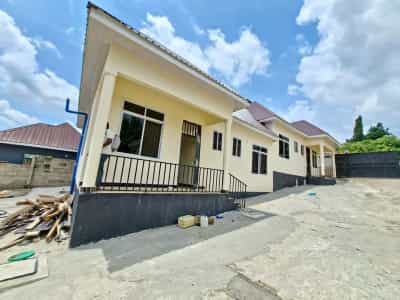 Apartment ya vyumba vitatu inapangishwa Kimara Temboni, Dar Es Salaam Apartment ya vyumba vitatu inapangishwa Kimara Temboni, Dar Es Salaam