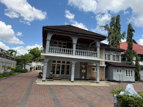 Nyumba ya vyumba 8 inapangishwa Mikocheni, Dar Es Salaam