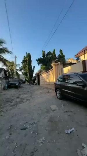 Kiwanja kinauzwa Kinondoni Biafra, Dar Es Salaam Kiwanja kinauzwa Kinondoni Biafra, Dar Es Salaam