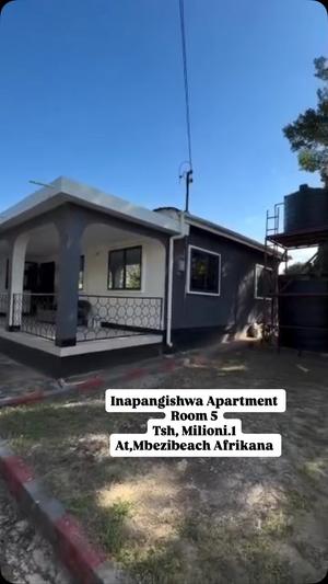Apartment ya vyumba vitano inapangishwa Mbezi Beach Afrikana, Dar Es Salaam