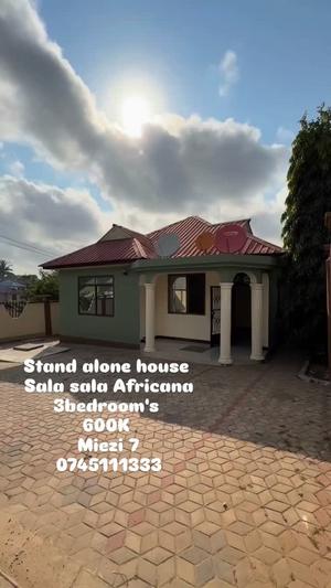 Nyumba ya vyumba vitatu inapangishwa Sala Sala Africana, Dar Es Salaam Nyumba ya vyumba vitatu inapangishwa Sala Sala Africana, Dar Es Salaam