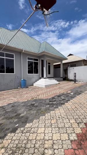 Nyumba ya vyumba vitatu inapangishwa Sala Sala Majengo, Dar Es Salaam