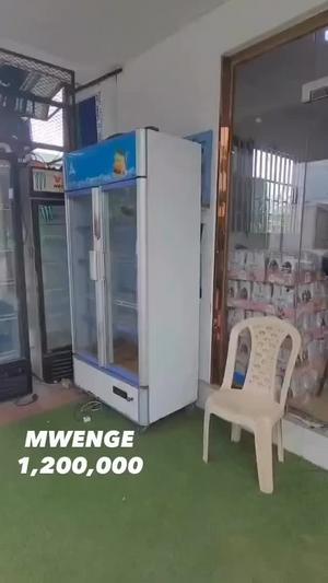 Duka linapangishwa Mwenge, Dar Es Salaam