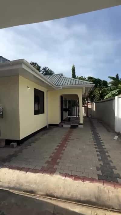 3 Bedrooms House for Rent in Dar Es Salaam