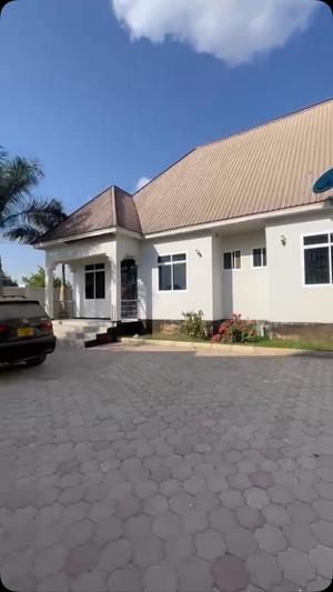 Nyumba ya vyumba viwili inapangishwa Nkuhungu, Dodoma Nyumba ya vyumba viwili inapangishwa Nkuhungu, Dodoma