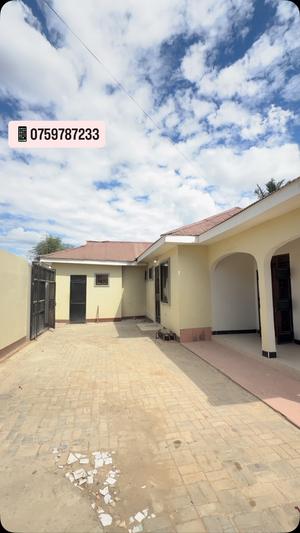 Nyumba ya vyumba vitatu inapangishwa Kigamboni, Dar Es Salaam Nyumba ya vyumba vitatu inapangishwa Kigamboni, Dar Es Salaam