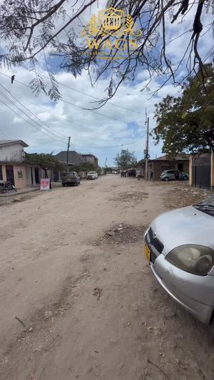 Kiwanja kinauzwa Mwananyamala, Dar Es Salaam (382 sqm) Kiwanja kinauzwa Mwananyamala, Dar Es Salaam (382 sqm)