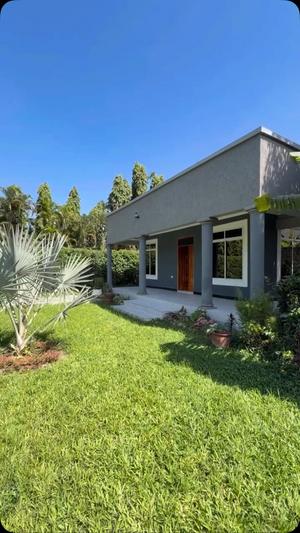 Apartment ya vyumba vitatu inapangishwa Mbezi Beach, Dar Es Salaam