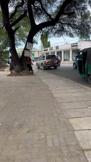 Duka linapangishwa Sinza, Dar Es Salaam