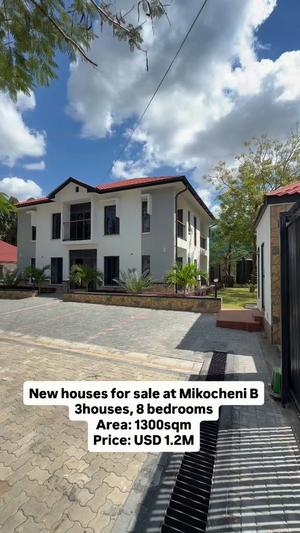 Nyumba ya vyumba 8 inauzwa Mikocheni B, Dar Es Salaam (1300 sqm) Nyumba ya vyumba 8 inauzwa Mikocheni B, Dar Es Salaam (1300 sqm)