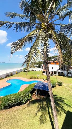 Villa ya vyumba vinne inapangishwa Kawe Beach, Dar Es Salaam