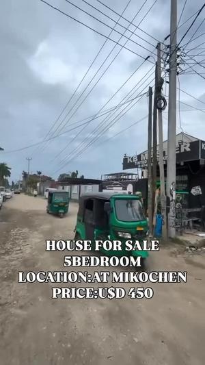 Nyumba ya vyumba vitano inauzwa Mikocheni B, Dar Es Salaam (500 sqm)