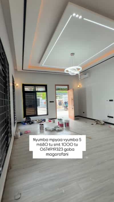 Nyumba ya vyumba vitano inauzwa Goba Magorofani, Dar Es Salaam (1000 sqm) Nyumba ya vyumba vitano inauzwa Goba Magorofani, Dar Es Salaam (1000 sqm)