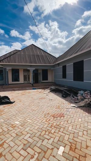 Nyumba ya vyumba viwili inapangishwa Makulu Ostabey, Dodoma Nyumba ya vyumba viwili inapangishwa Makulu Ostabey, Dodoma
