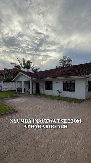 3 Bedrooms House for Sale in Baharibeach, Dar Es Salaam (600 sqm) 3 Bedrooms House for Sale in Baharibeach, Dar Es Salaam (600 sqm)