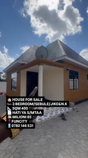 Nyumba ya vyumba vitatu inauzwa Kigamboni, Dar Es Salaam (400 sqm) Nyumba ya vyumba vitatu inauzwa Kigamboni, Dar Es Salaam (400 sqm)