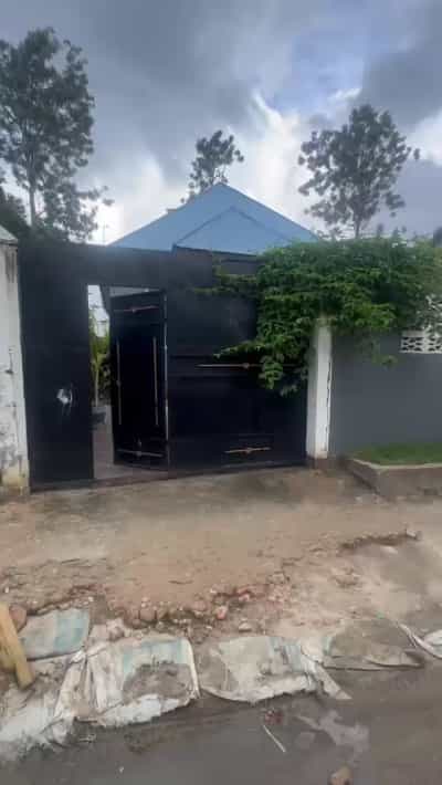 Nyumba ya vyumba vitatu inauzwa Chanika Mwisho, Dar Es Salaam (400 sqm)