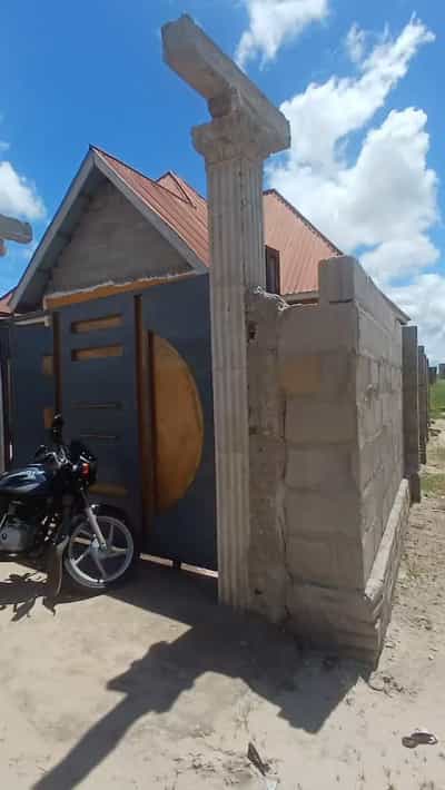 Nyumba ya vyumba vitatu inauzwa Chanika Majumba Sita, Dar Es Salaam (400 sqm)