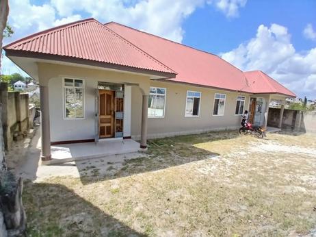 Apartment ya vyumba viwili inapangishwa Mbezi Maramba Kanisani, Dar Es Salaam Apartment ya vyumba viwili inapangishwa Mbezi Maramba Kanisani, Dar Es Salaam