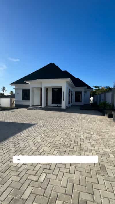 4 Bedrooms House for Sale in Goba Kinzudi, Dar Es Salaam (850 sqm)