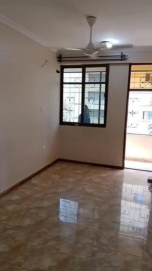 Apartment ya vyumba vitatu inapangishwa Kariakoo Livingstone, Dar Es Salaam Apartment ya vyumba vitatu inapangishwa Kariakoo Livingstone, Dar Es Salaam