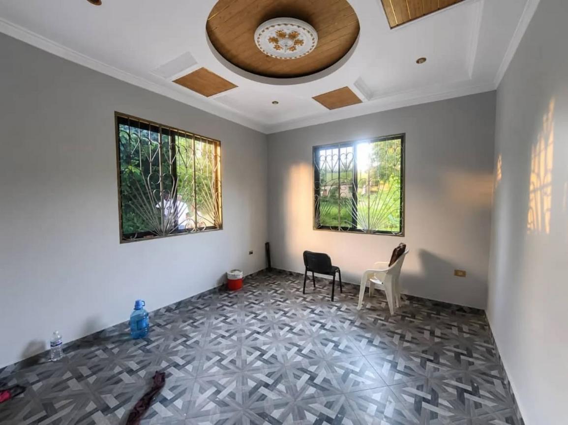 media -4