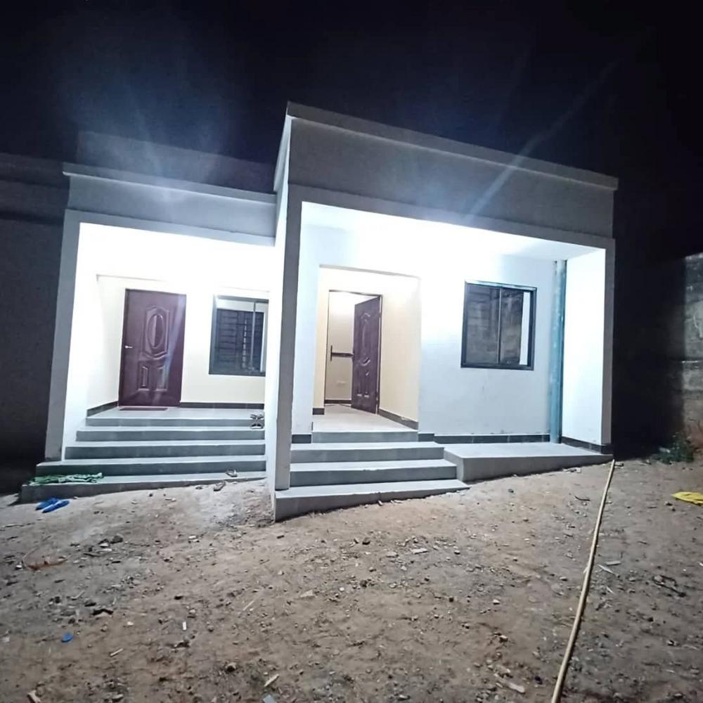 media -1 media -1