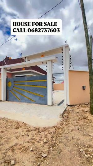 Nyumba ya vyumba vitatu inauzwa Nkuhungu Mnada, Dodoma Nyumba ya vyumba vitatu inauzwa Nkuhungu Mnada, Dodoma