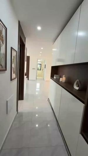 Apartment ya vyumba vitatu inauzwa Mikocheni, Dar Es Salaam Apartment ya vyumba vitatu inauzwa Mikocheni, Dar Es Salaam