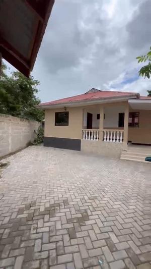 3 Bedrooms House for Rent in Makongo, Dar Es Salaam