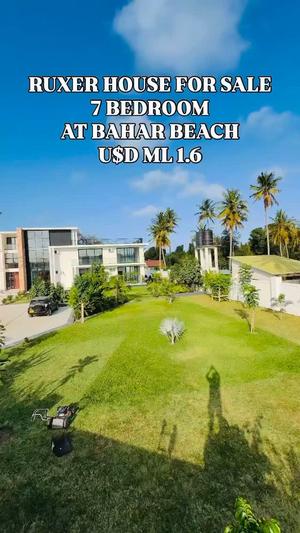 7 Bedrooms House for Sale in Bahari Beach, Dar Es Salaam (4500 sqm) 7 Bedrooms House for Sale in Bahari Beach, Dar Es Salaam (4500 sqm)
