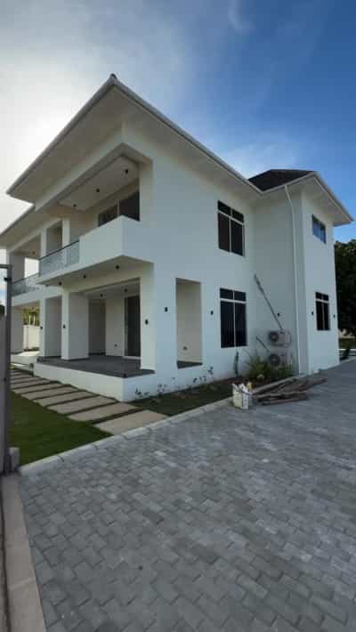 Nyumba ya vyumba vitano inapangishwa MBEZI BEACH RAMADA HOTEL, Dar Es Salaam