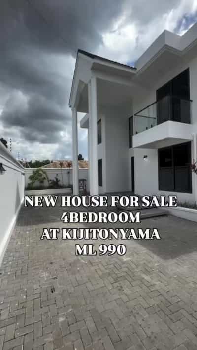 Nyumba ya vyumba vinne inauzwa Kijitonyama, Dar Es Salaam (400 sqm)