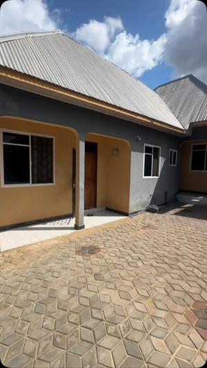 Apartment ya chumba kimoja inapangishwa Kisota, Dar Es Salaam Apartment ya chumba kimoja inapangishwa Kisota, Dar Es Salaam