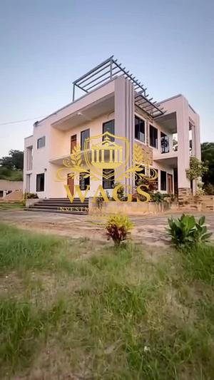 Nyumba ya vyumba vitano inauzwa Salasala, Dar Es Salaam