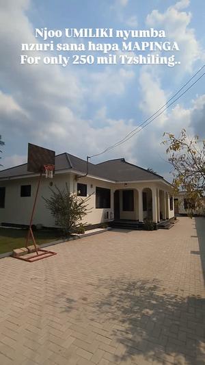 Nyumba ya vyumba vitatu inauzwa Mapinga Kwa Shehe, Pwani (900 sqm) Nyumba ya vyumba vitatu inauzwa Mapinga Kwa Shehe, Pwani (900 sqm)
