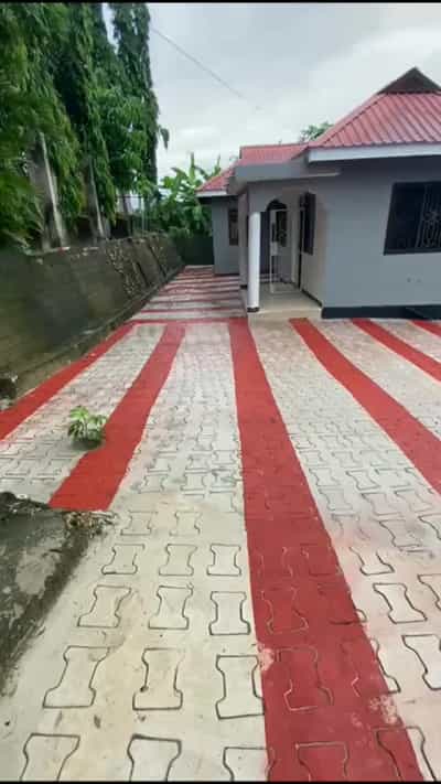 Nyumba ya vyumba vitatu inapangishwa Makongo, Dar Es Salaam Nyumba ya vyumba vitatu inapangishwa Makongo, Dar Es Salaam