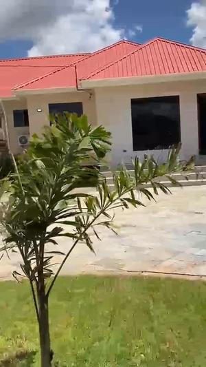 3 Bedrooms House for Sale in Iyumbu, Dodoma (1100 sqm)