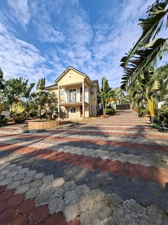 Nyumba ya vyumba vitano inapangishwa Goba Lastanza, Dar Es Salaam