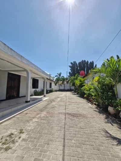 Apartment ya vyumba vitatu inapangishwa MIKOCHENI, Dar Es Salaam