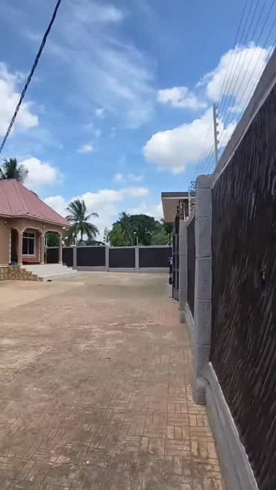 5 Bedrooms House for Sale in Chanika, Dar Es Salaam (1200 sqm)