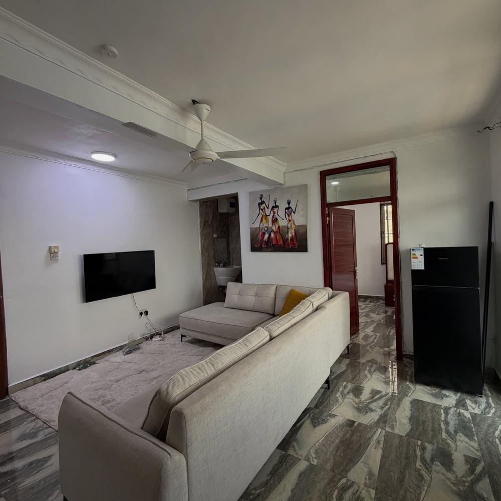 media -1 media -1
