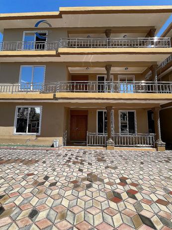 Apartment (Furnished) ya vyumba vitatu inapangishwa Mikocheni, Dar Es Salaam Apartment (Furnished) ya vyumba vitatu inapangishwa Mikocheni, Dar Es Salaam