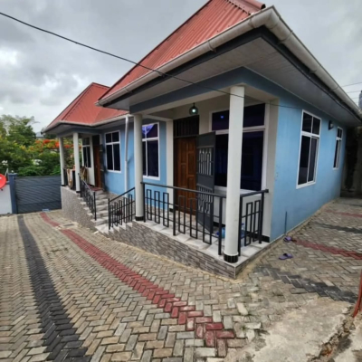 2 Bedrooms House/Apartment for Rent in Uwanjani, Songwe