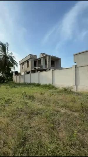 House for Sale in Kigamboni Geza, Dar Es Salaam (600 sqm) House for Sale in Kigamboni Geza, Dar Es Salaam (600 sqm)